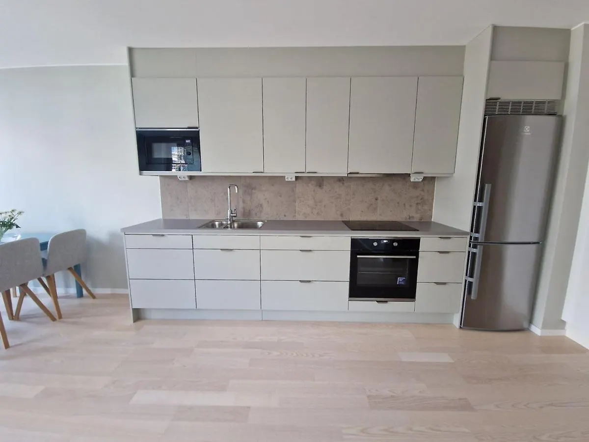 Apt In Aelvsjoe Stockholm